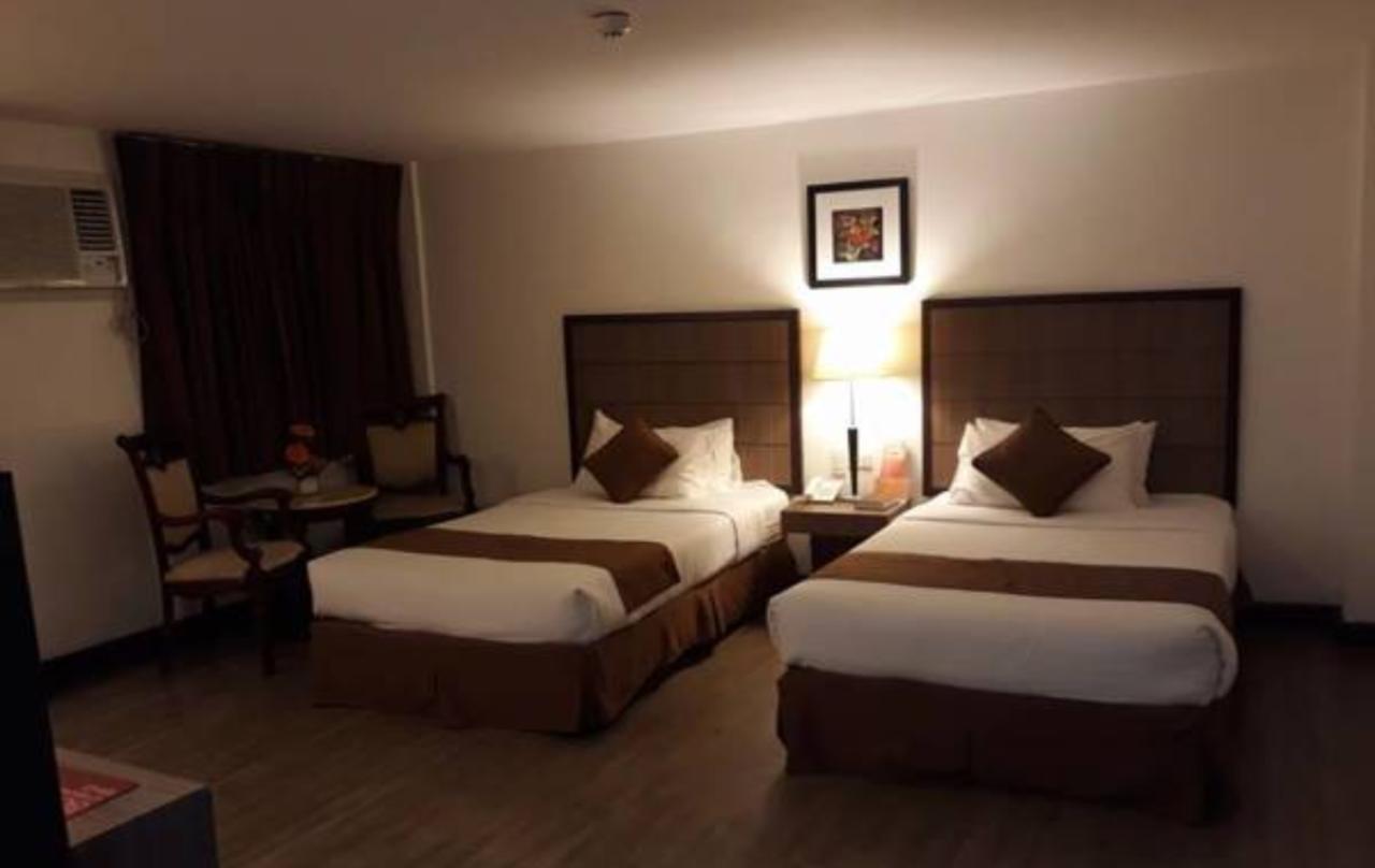Tyche Boutique Hotel Legazpi Exterior photo